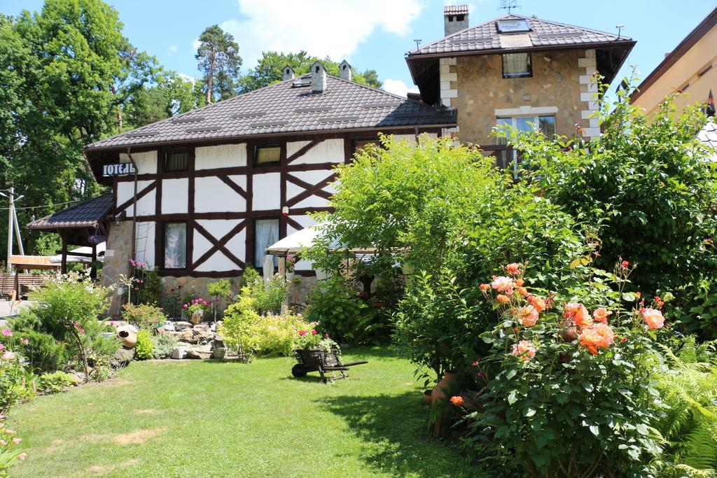 Eco Grill Hotel Restaurant Aquarius Lviv Exterior photo