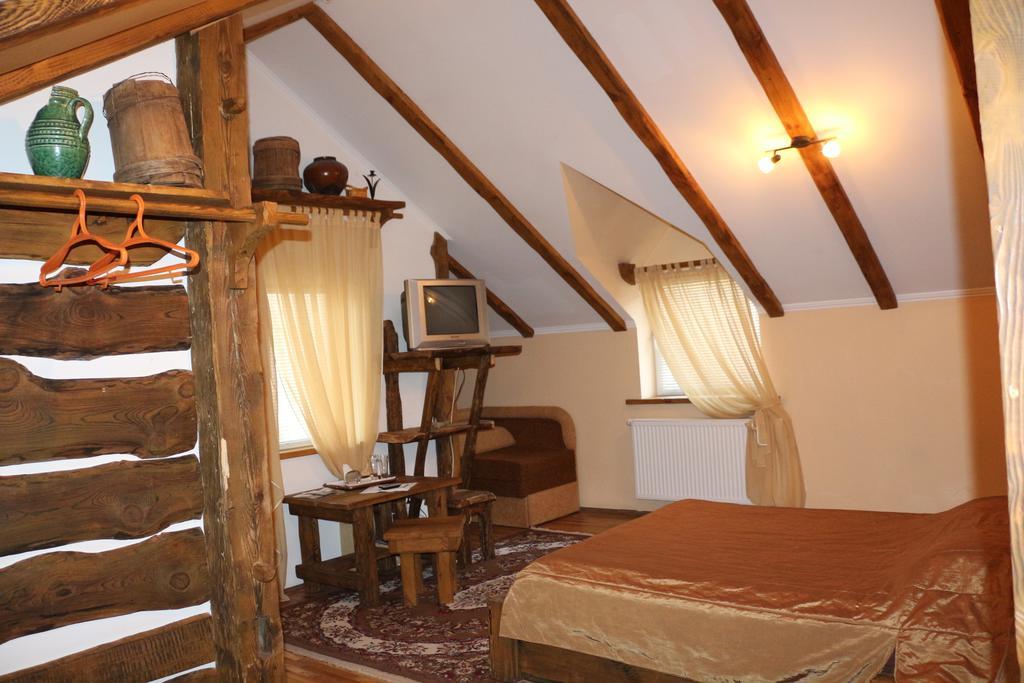 Eco Grill Hotel Restaurant Aquarius Lviv Room photo