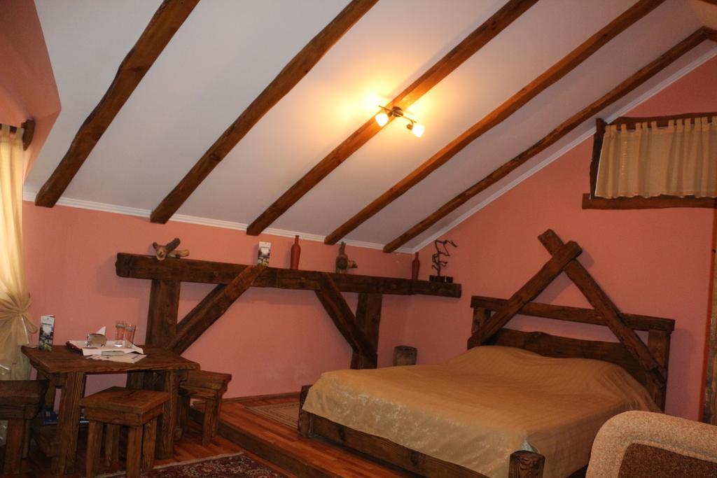 Eco Grill Hotel Restaurant Aquarius Lviv Room photo