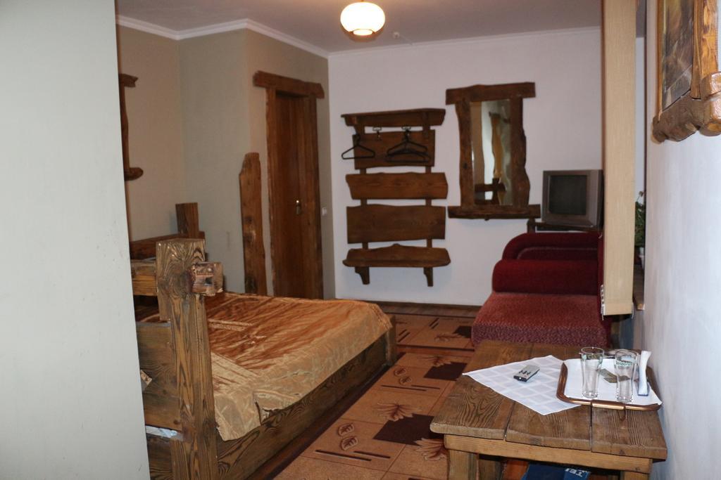 Eco Grill Hotel Restaurant Aquarius Lviv Room photo