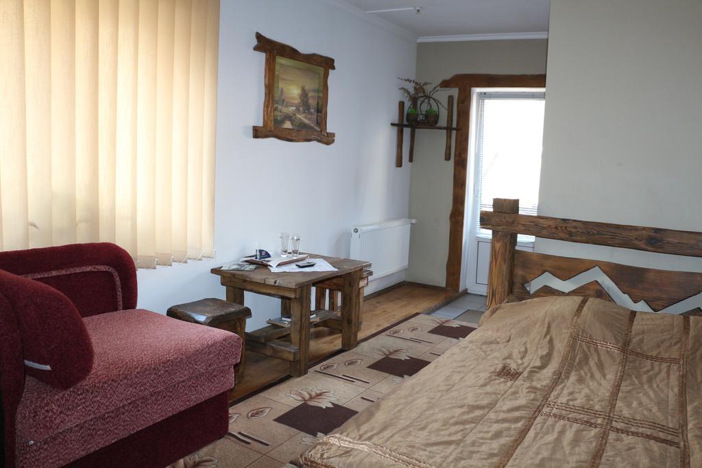 Eco Grill Hotel Restaurant Aquarius Lviv Room photo